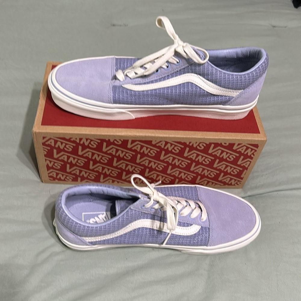 Brand new Vans sneakers. Size 10.5